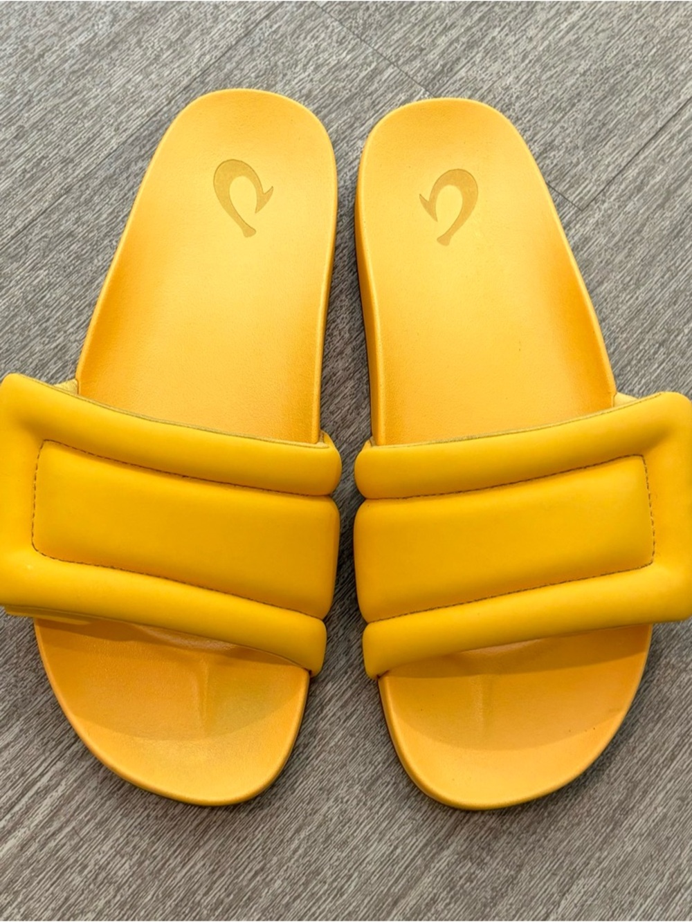 OluKai Padded Sunbeam Slide Sandals